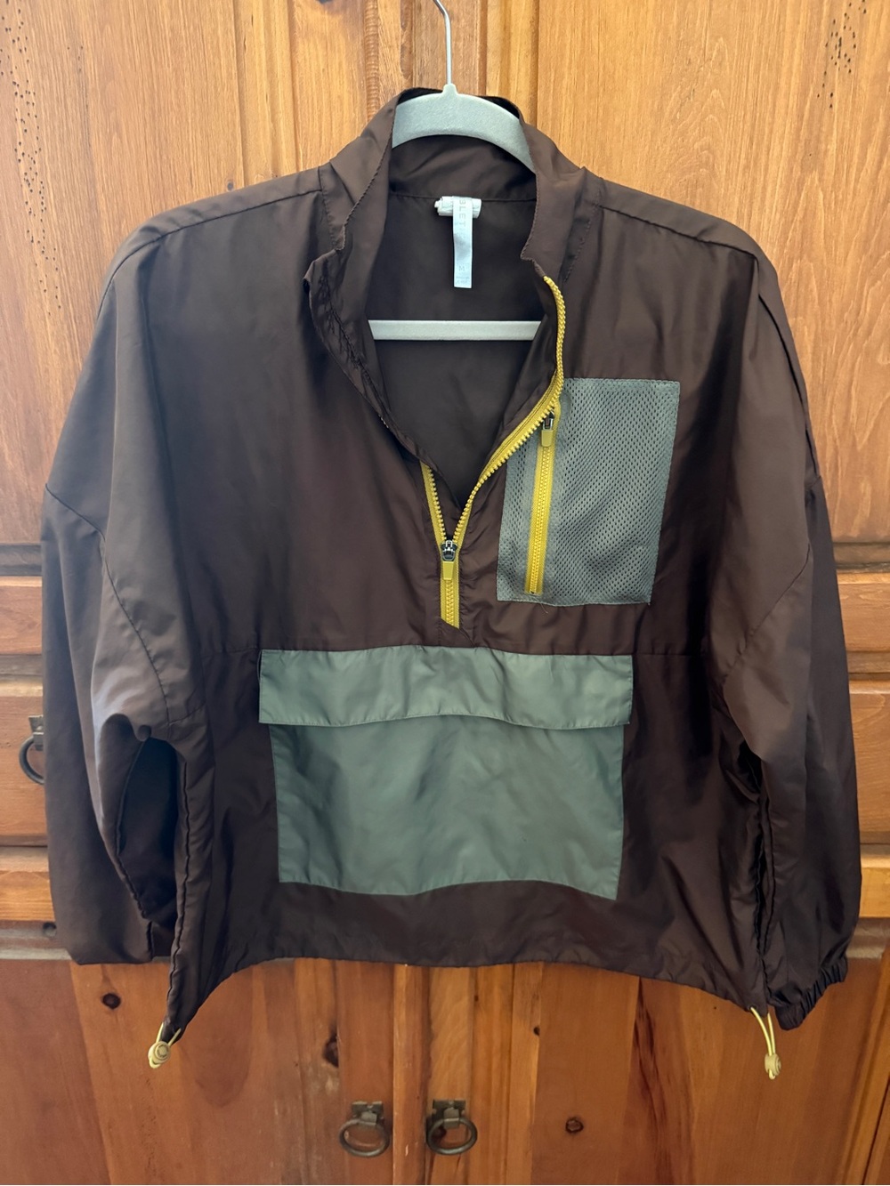 Women's Brown Pullover Jacket with Olive Pockets and Yellow Zip